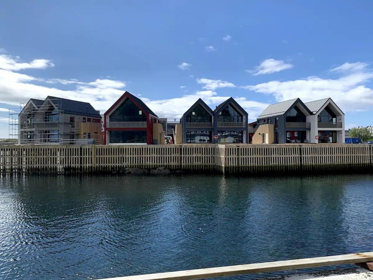Stor Moderne Leilighet I Henningsvaer, 70 Kvm Εξωτερικό φωτογραφία